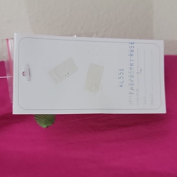 NWT Kensington Lane Pink Embroidered Short Sleeve Button Up Top L - Picture 4 of 14